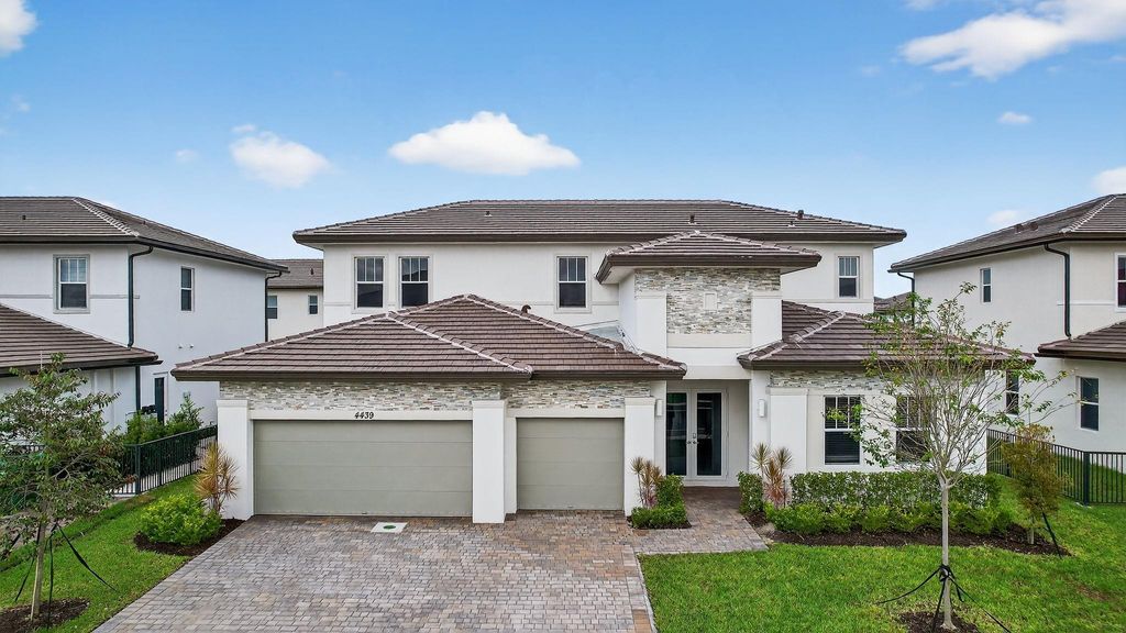 Photo of 4439 SW 122nd Terrace, Davie, FL 33330 (MLS # F10519908)