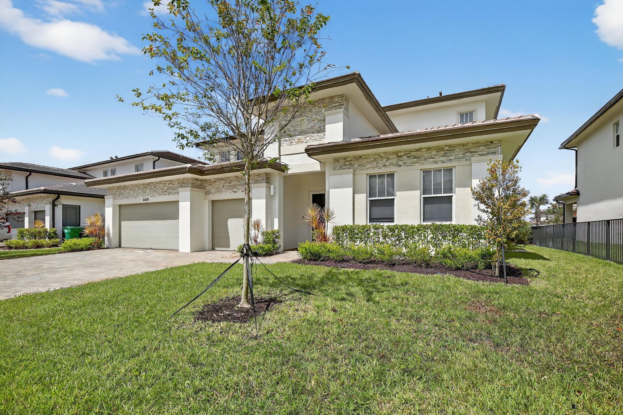 4439 SW 122nd Ter