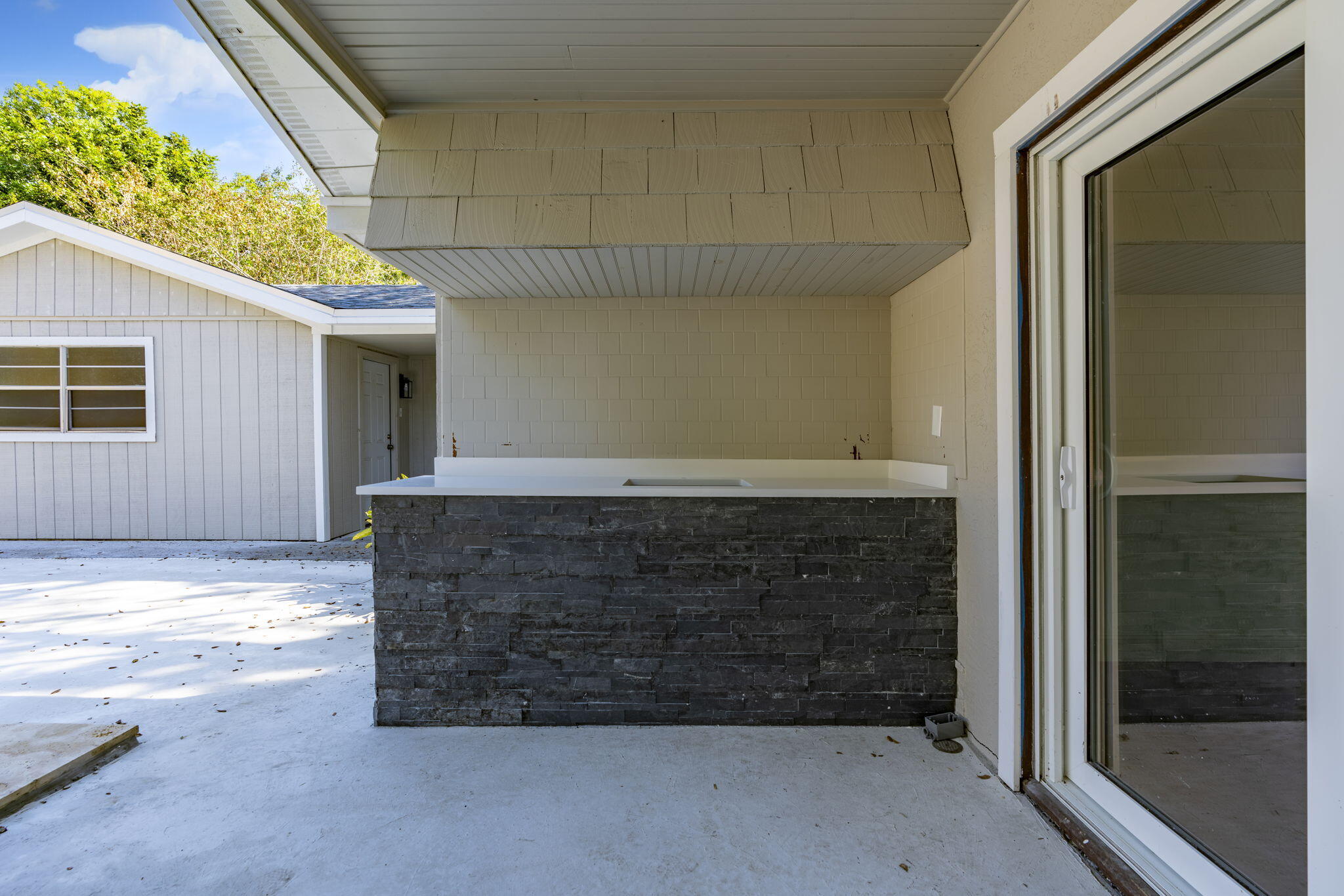 THE TROPICS REV - Residential