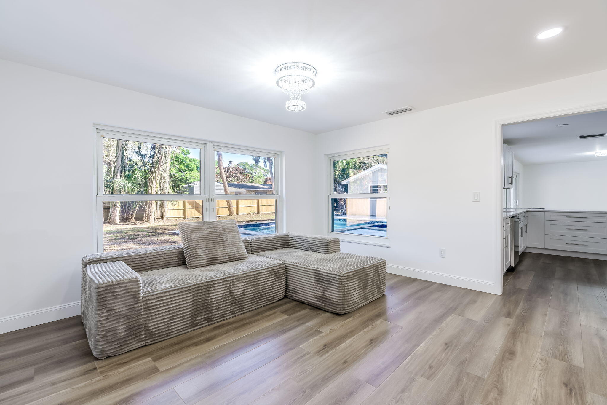 THE TROPICS REV - Residential