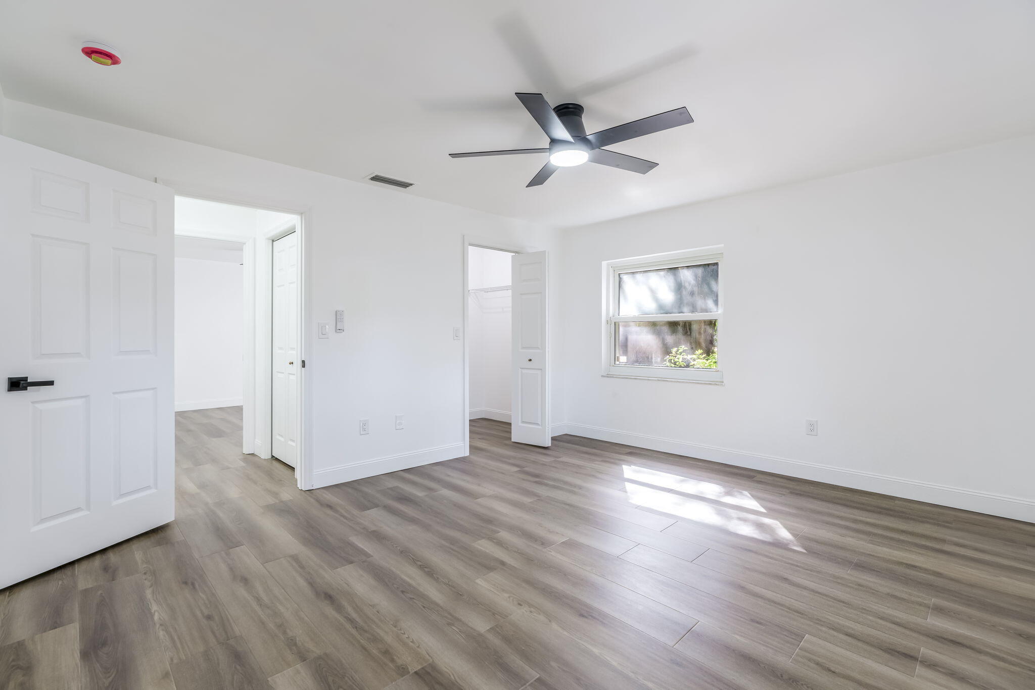 THE TROPICS REV - Residential