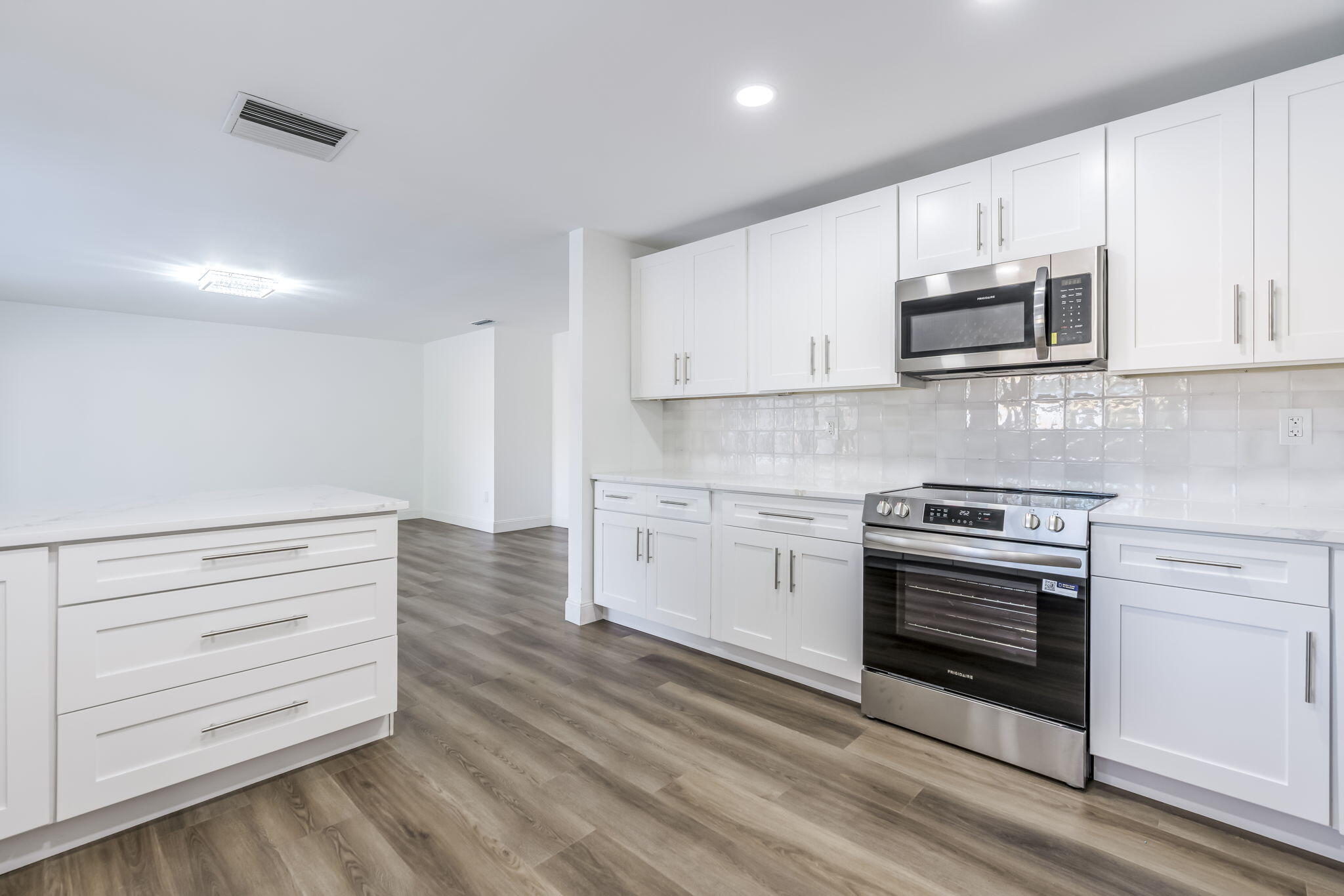 THE TROPICS REV - Residential