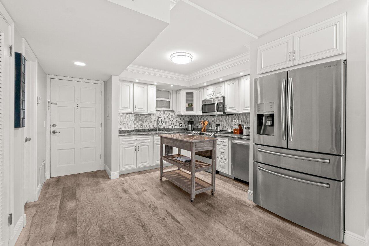 TUSCANY OF PALM BEACH CON - Residential Lease