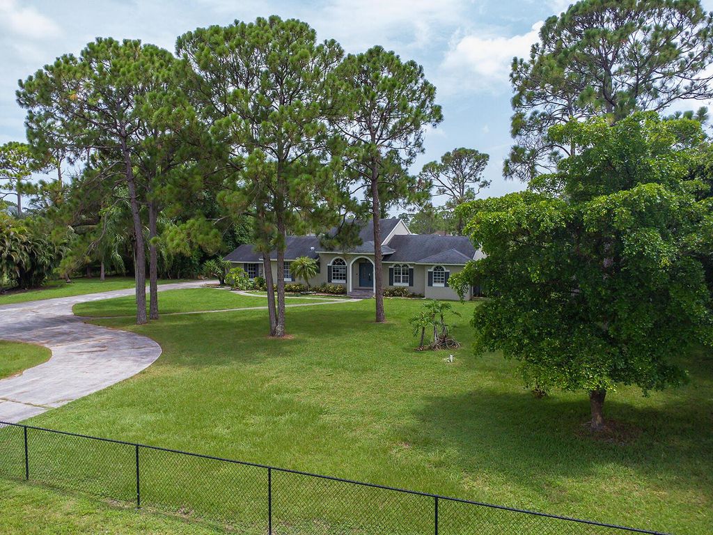 Photo of 16976 70th Street N, The Acreage, FL 33470 (MLS # R10906011)