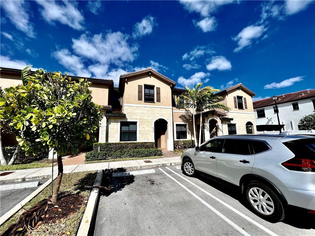 10490 W 33rd Way, Hialeah FL 33018