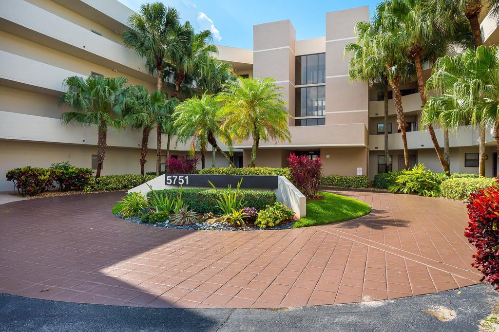 Photo of 5751 Camino Del Sol #403, Boca Raton, FL 33433 (MLS # R11169114)