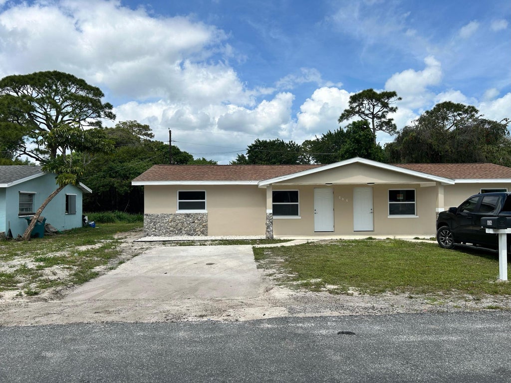 Photo of 806 N Lake Dr #B, Fort Pierce, FL 34982 (MLS # R10969160)