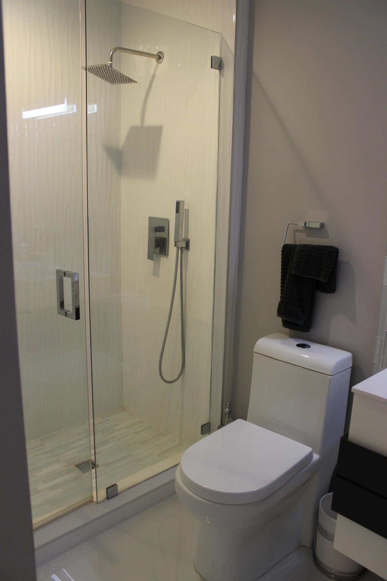 LAKEWOOD MIDRISE CONDO - Residential