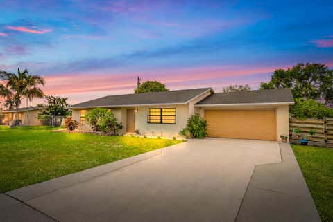 Photo of 9090 Palladium Place, Lake Worth, FL 33467 (MLS # B26047296)