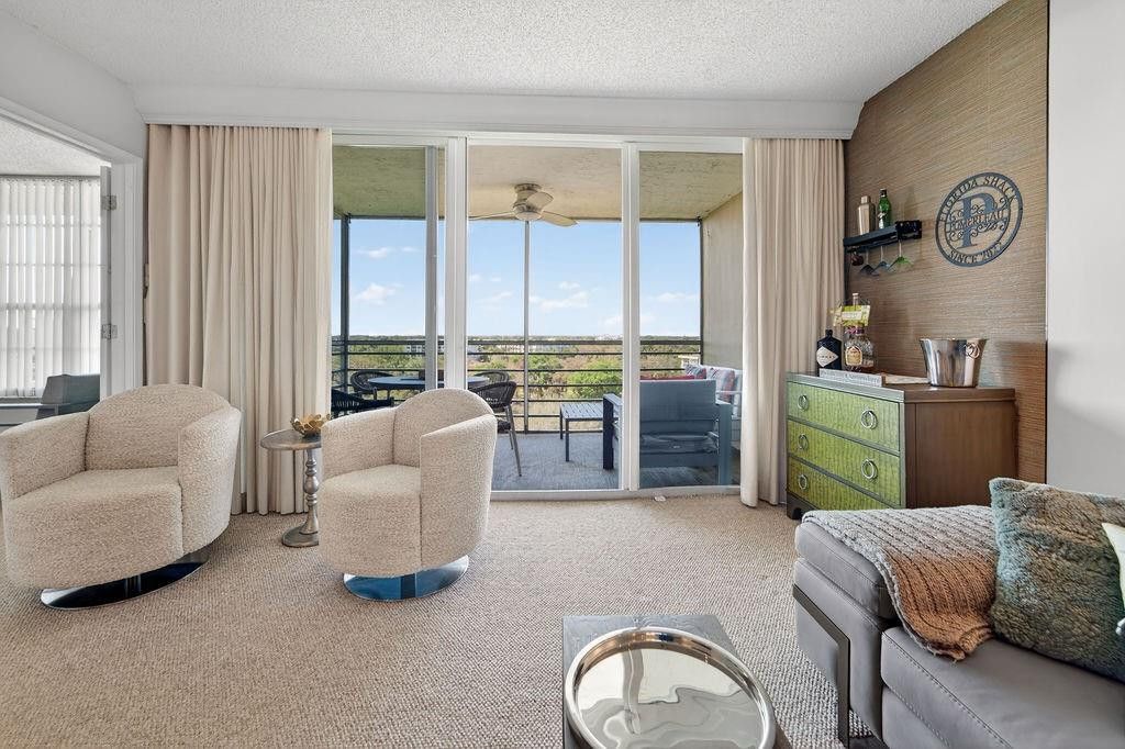 Photo of 575 Oaks Lane #1002, Pompano Beach, FL 33069 (MLS # F10552194)