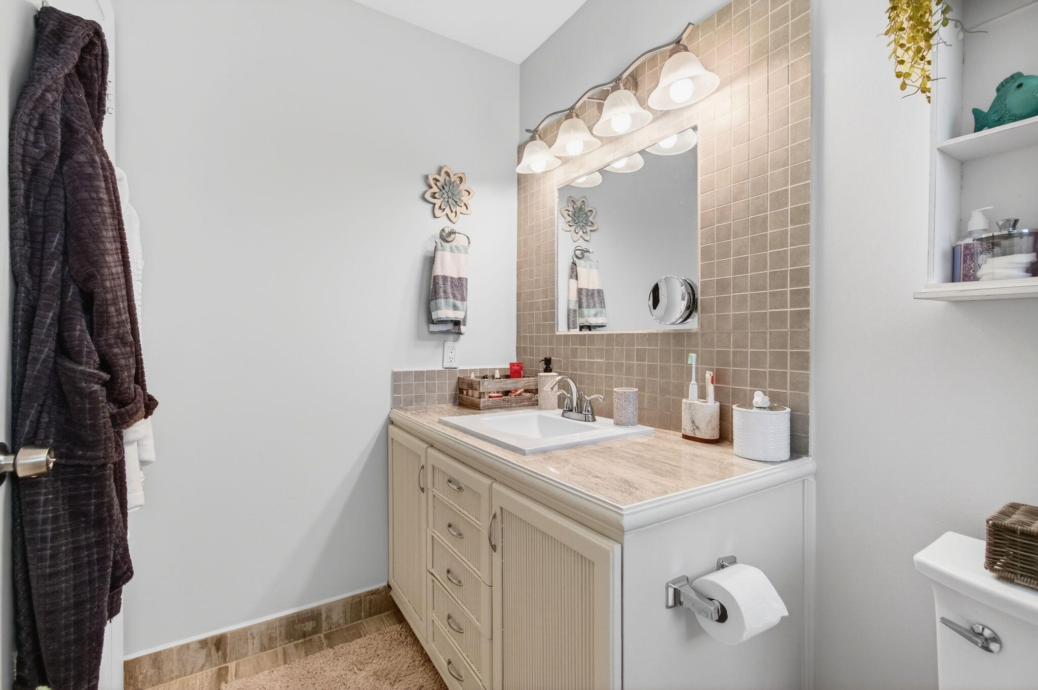 HIGH POINT OF DELRAY SEC 7 CONDO - Residential