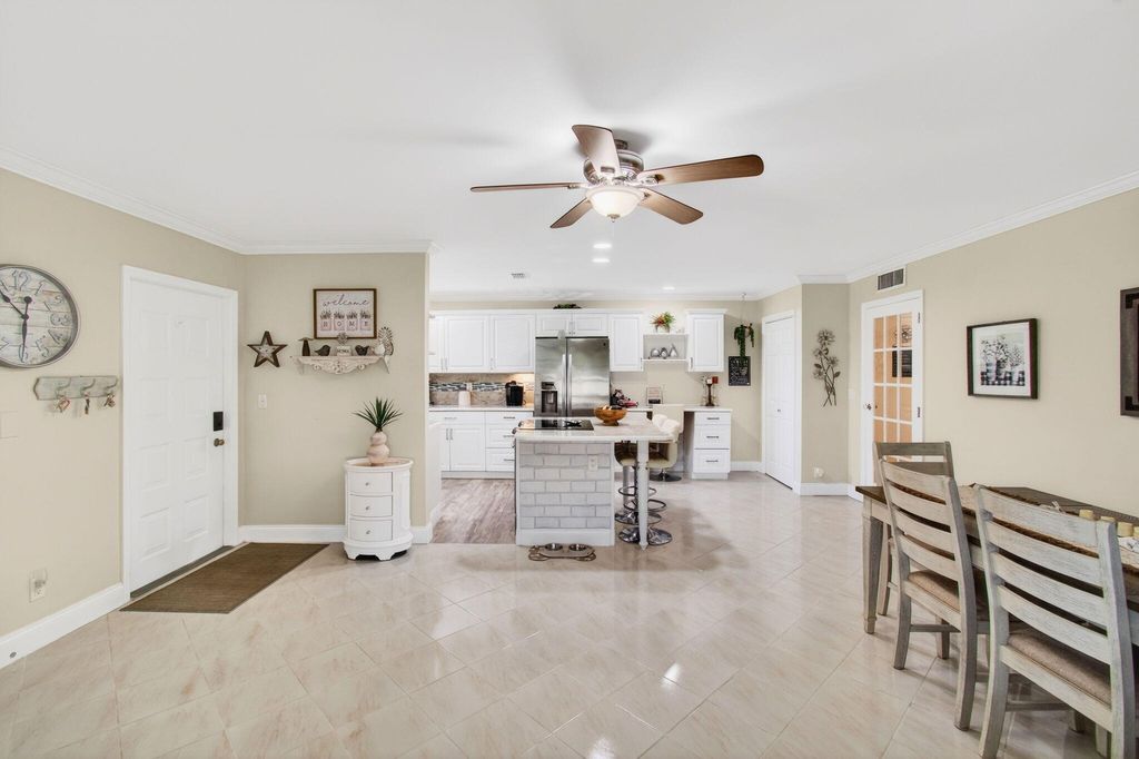 Photo of 4530 NW 4th Street #D, Delray Beach, FL 33445 (MLS # R11166306)