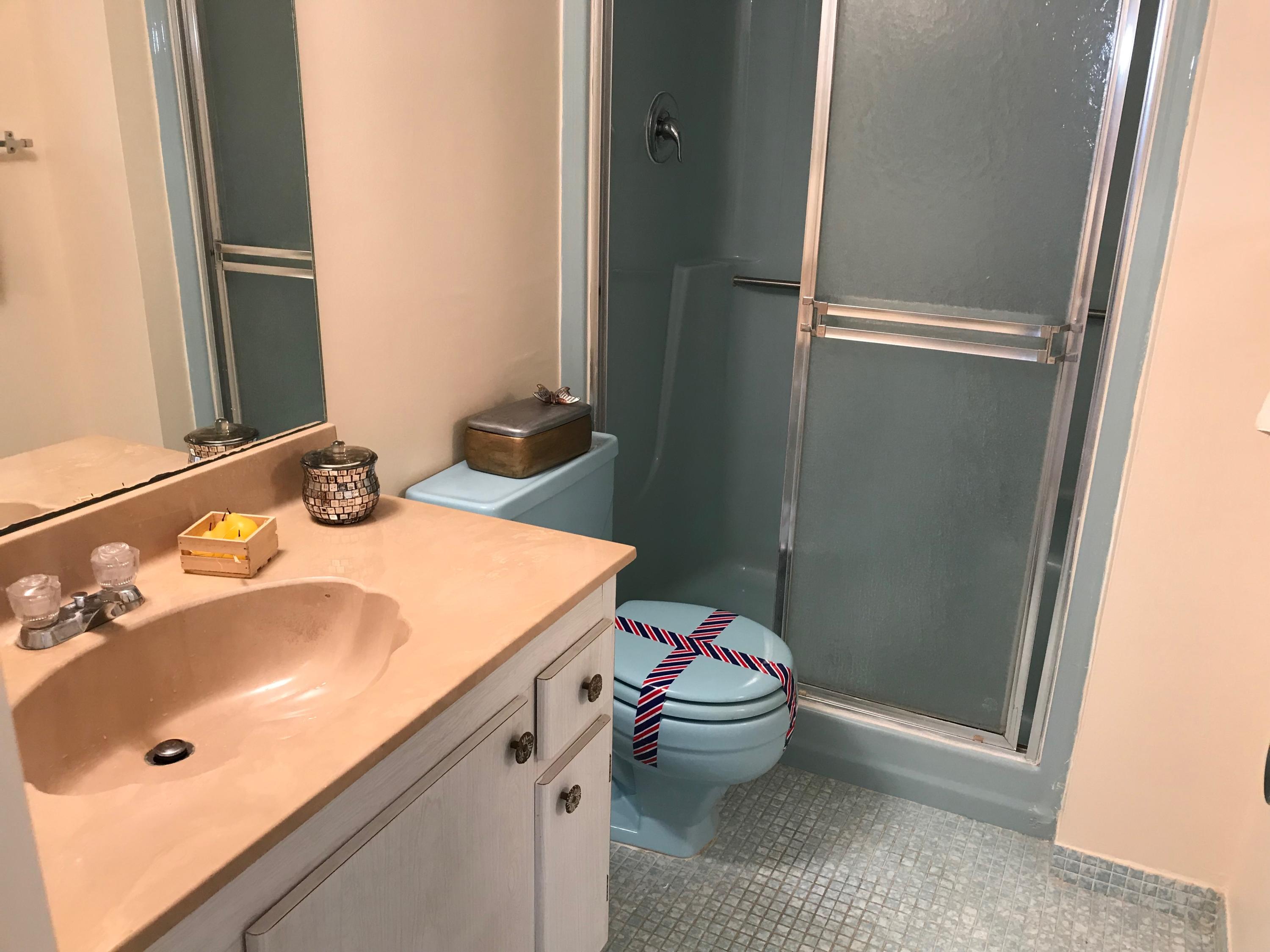 VILLAGE ROYALE ON THE GREEN CONDO - Residential