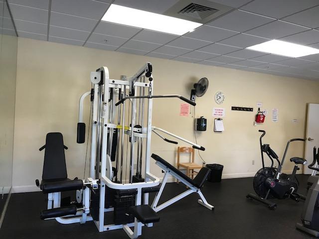 VILLAGE ROYALE ON THE GREEN CONDO - Residential