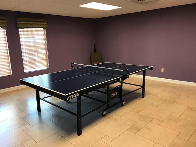 VILLAGE ROYALE ON THE GREEN CONDO - Residential