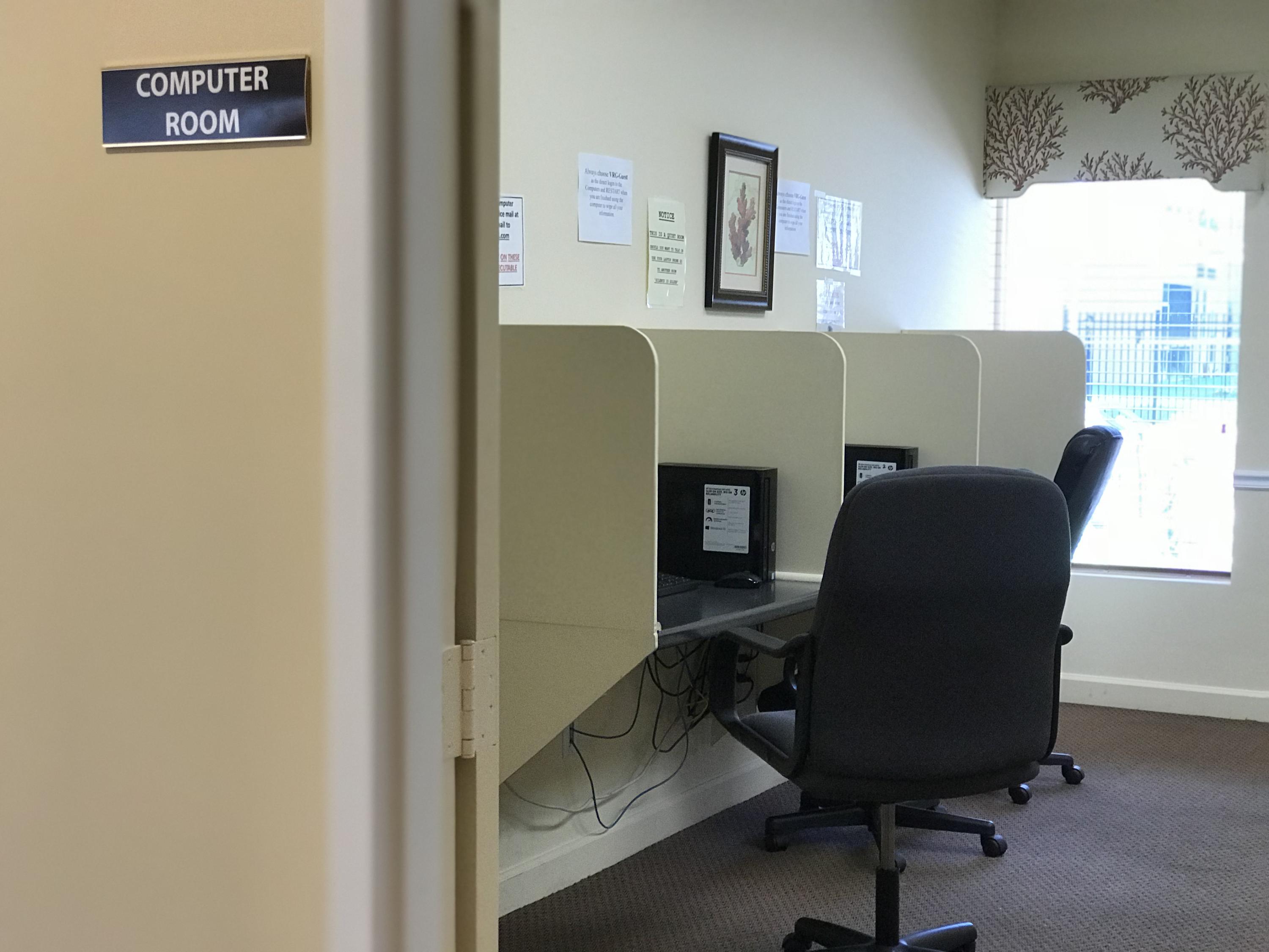 VILLAGE ROYALE ON THE GREEN CONDO - Residential