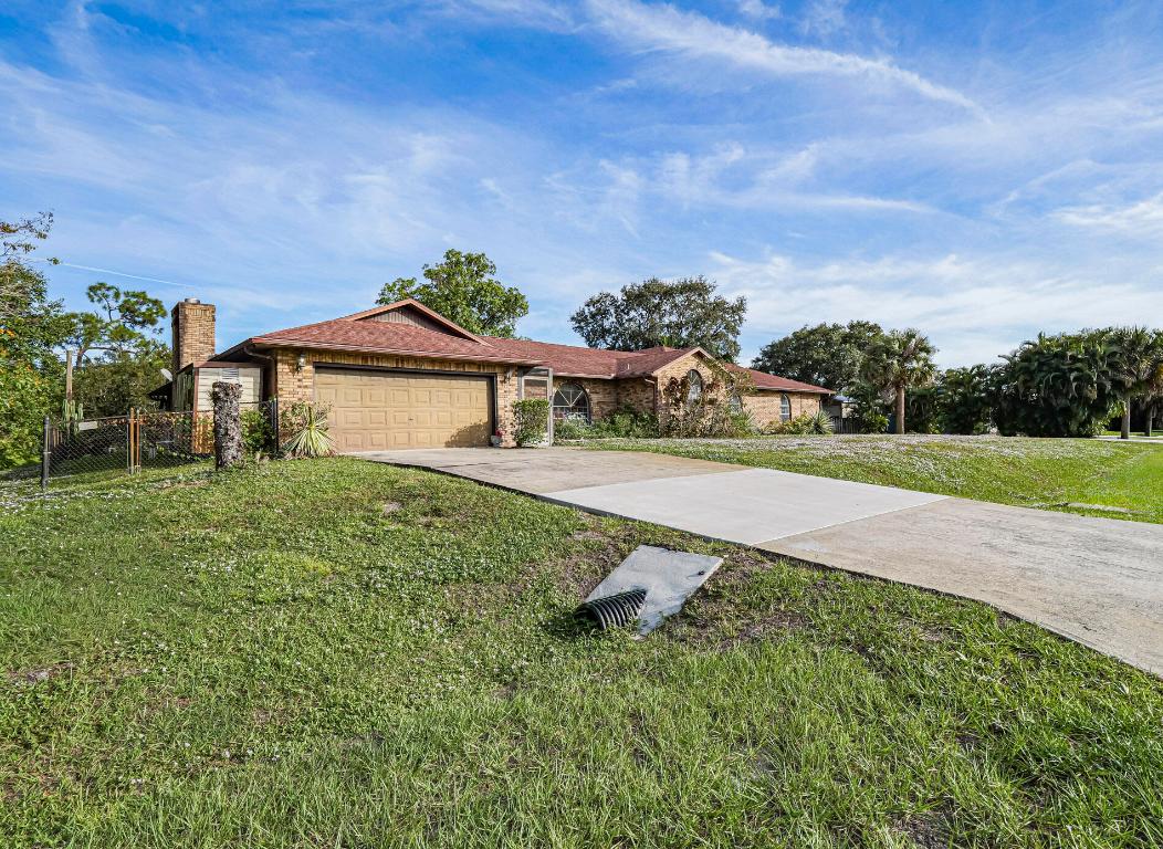 SEBASTIAN HIGHLANDS UNIT 10 - Residential