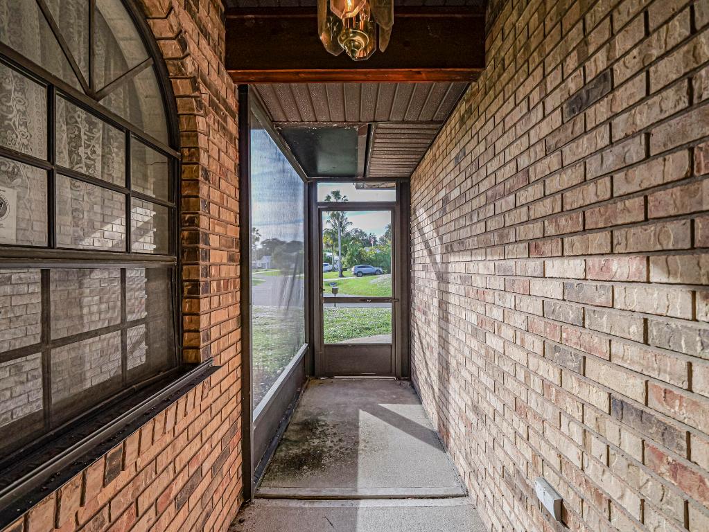 SEBASTIAN HIGHLANDS UNIT 10 - Residential