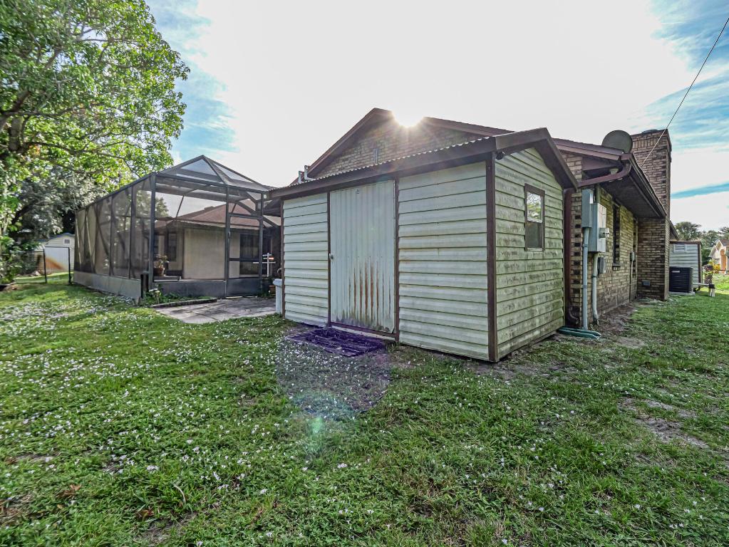 SEBASTIAN HIGHLANDS UNIT 10 - Residential