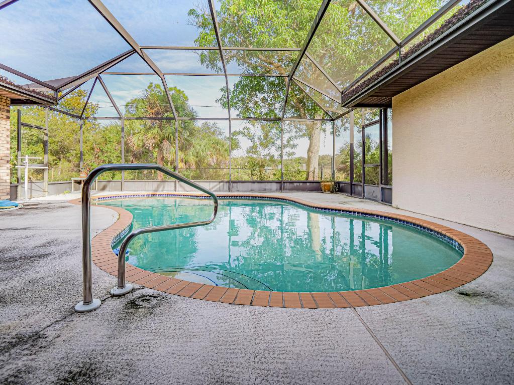 SEBASTIAN HIGHLANDS UNIT 10 - Residential