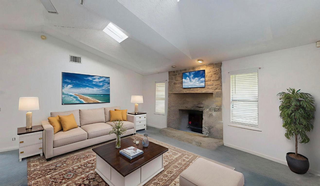 SEBASTIAN HIGHLANDS UNIT 10 - Residential