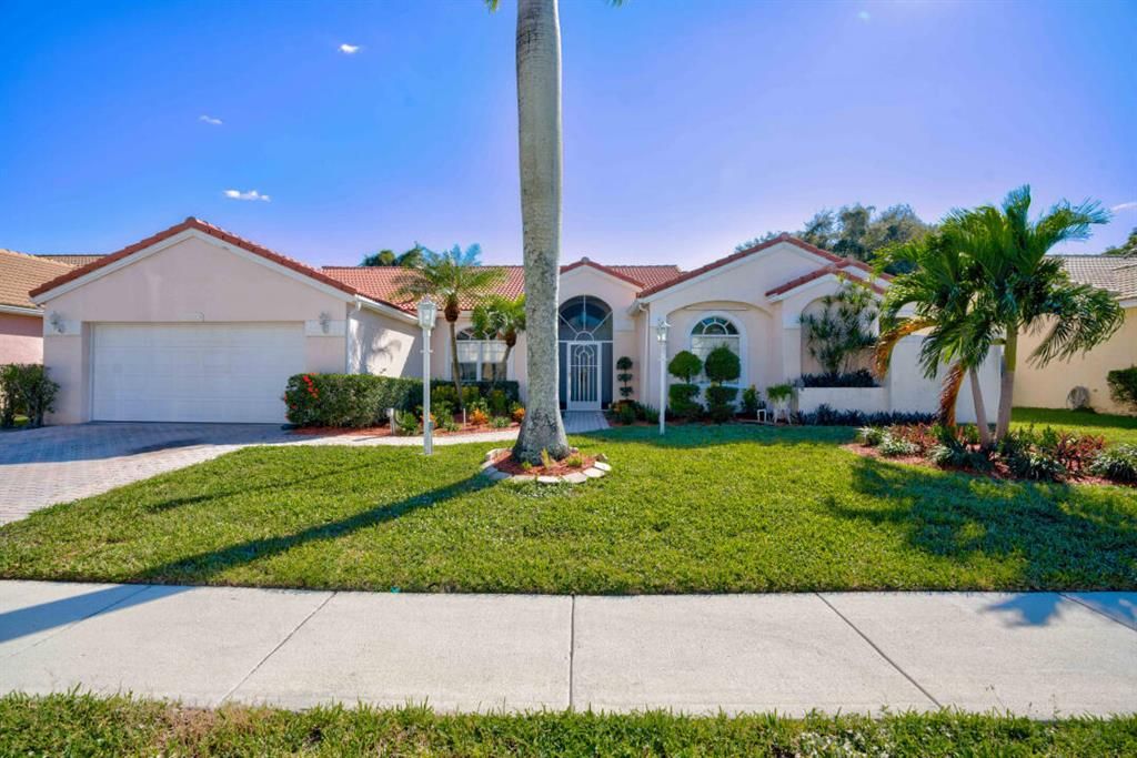 Photo of 10278 Allamanda Boulevard, Palm Beach Gardens, FL 33410 (MLS # R10757717)