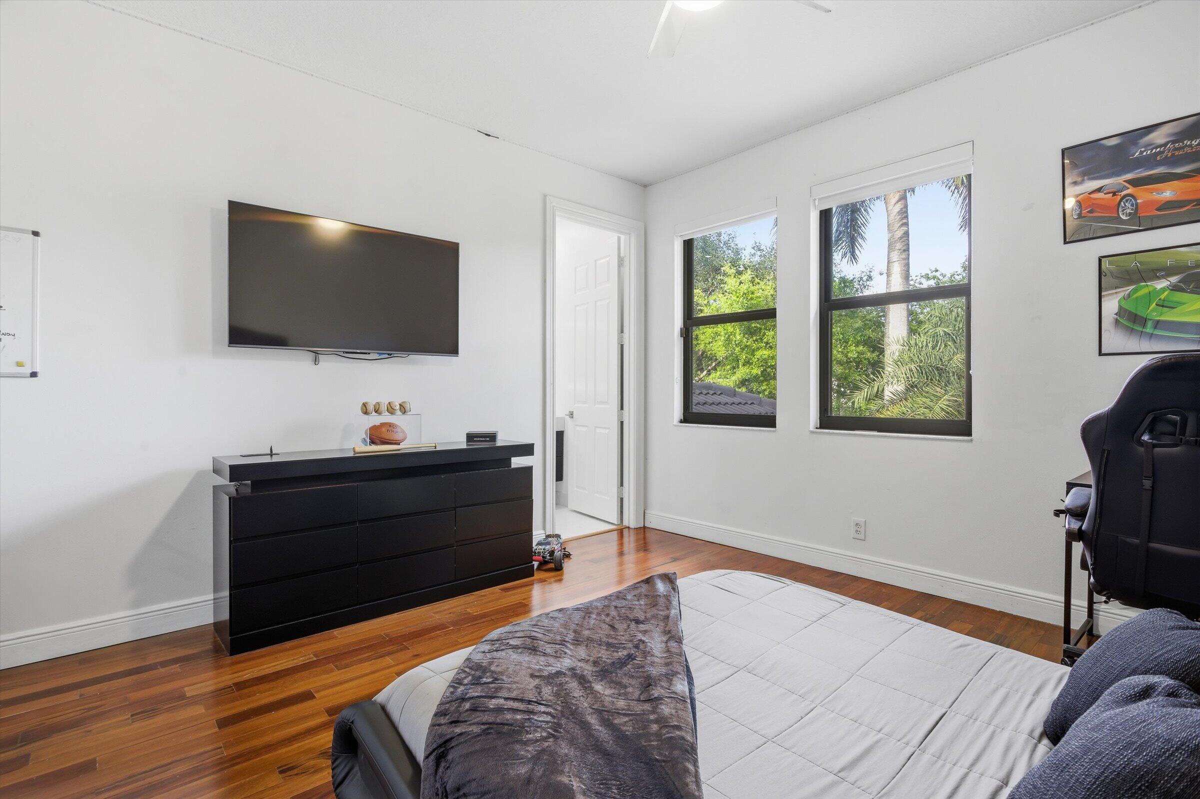 IN THE PINES - Residential