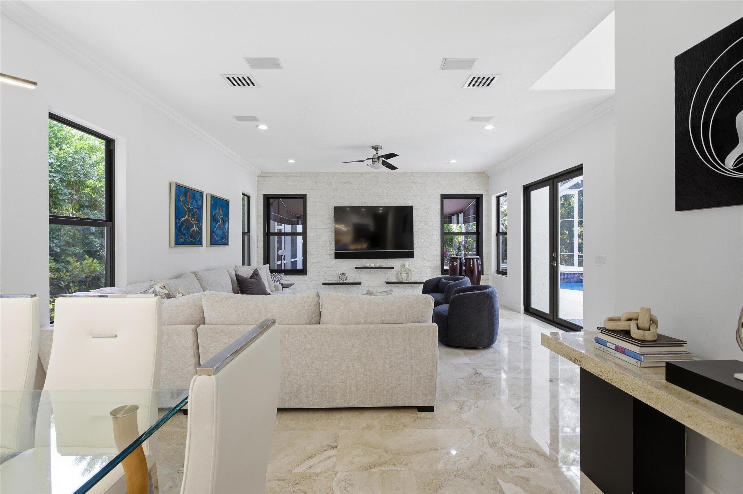 IN THE PINES - Residential