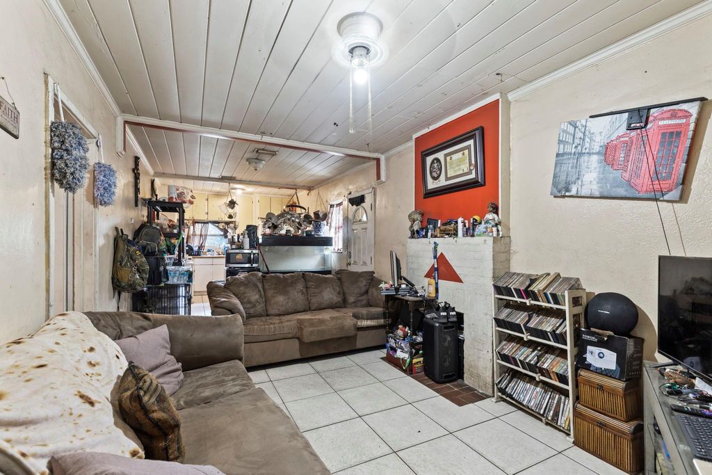 Photo of 1508 Indiana Avenue, Fort Pierce, FL 34950 (MLS # F10405322)