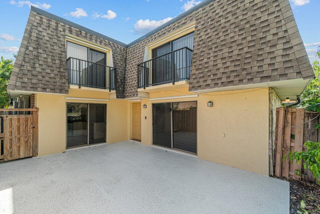 Photo of 2929 SW 22nd Circle #32b, Delray Beach, FL 33445 (MLS # R11099848)