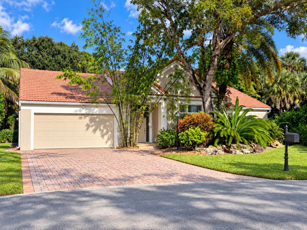 Photo of 7505 Live Oak Drive, Coral Springs, FL 33065 (MLS # B26090340)