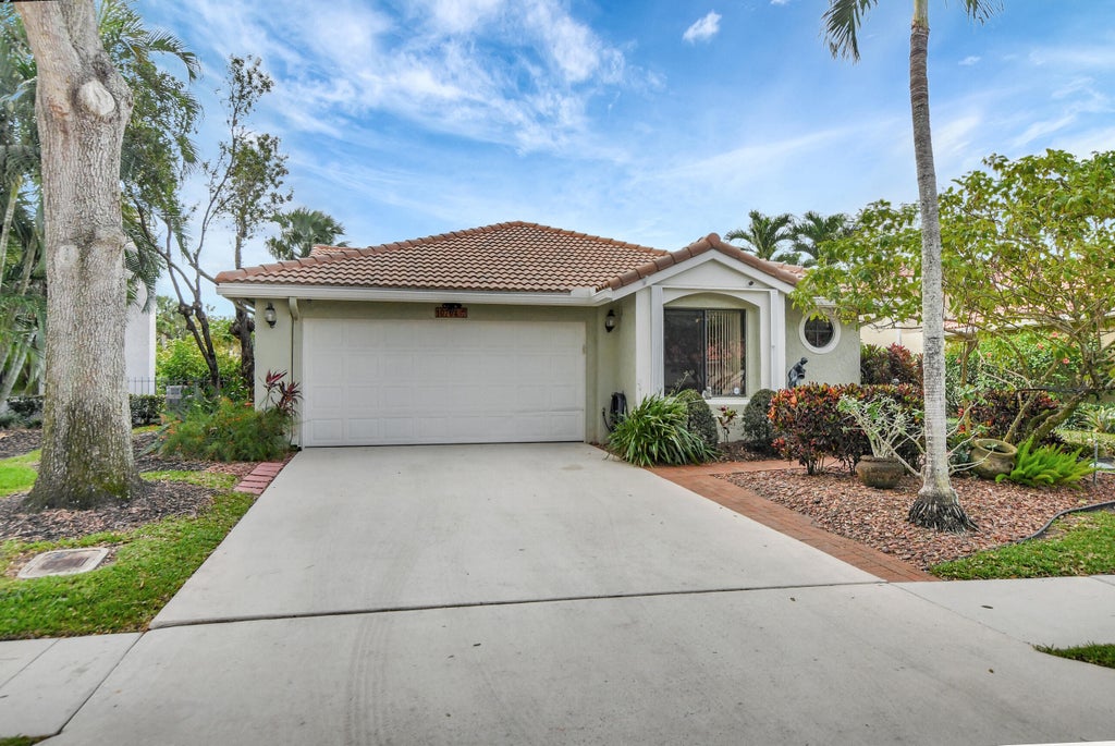 Photo of 10704 Santa Laguna Drive, Boca Raton, FL 33428 (MLS # R11004754)