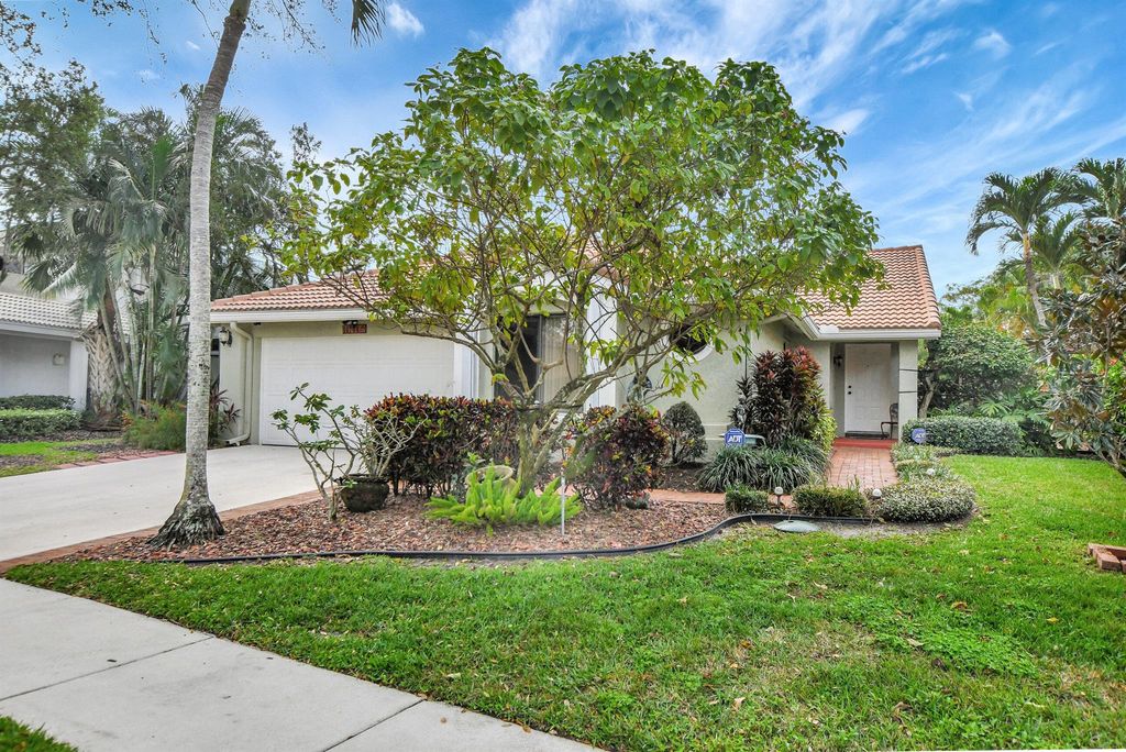 Photo of 10704 Santa Laguna Drive, Boca Raton, FL 33428 (MLS # R11004754)