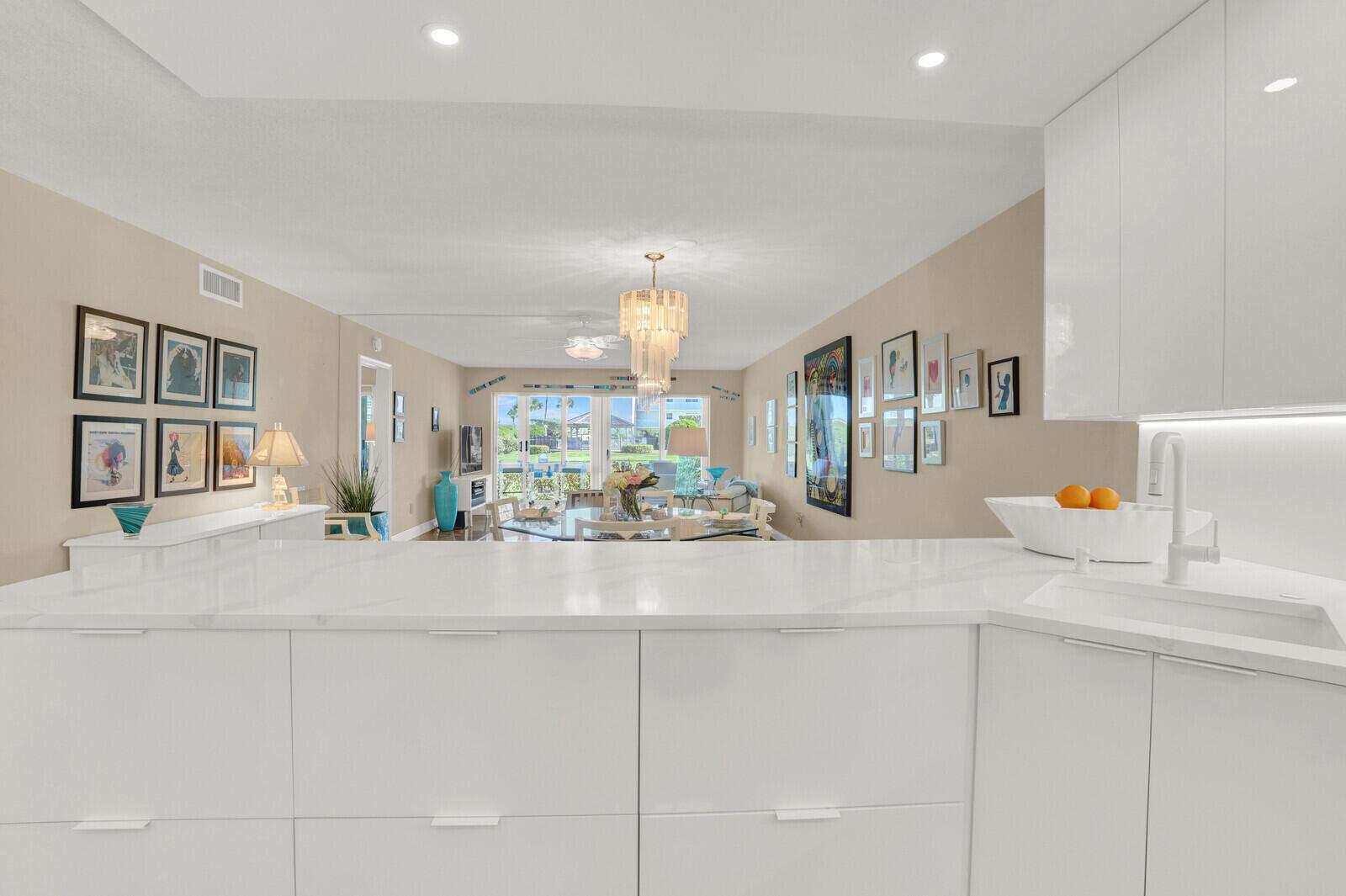 COLONY CONDO APTS IN OR16 - Residential