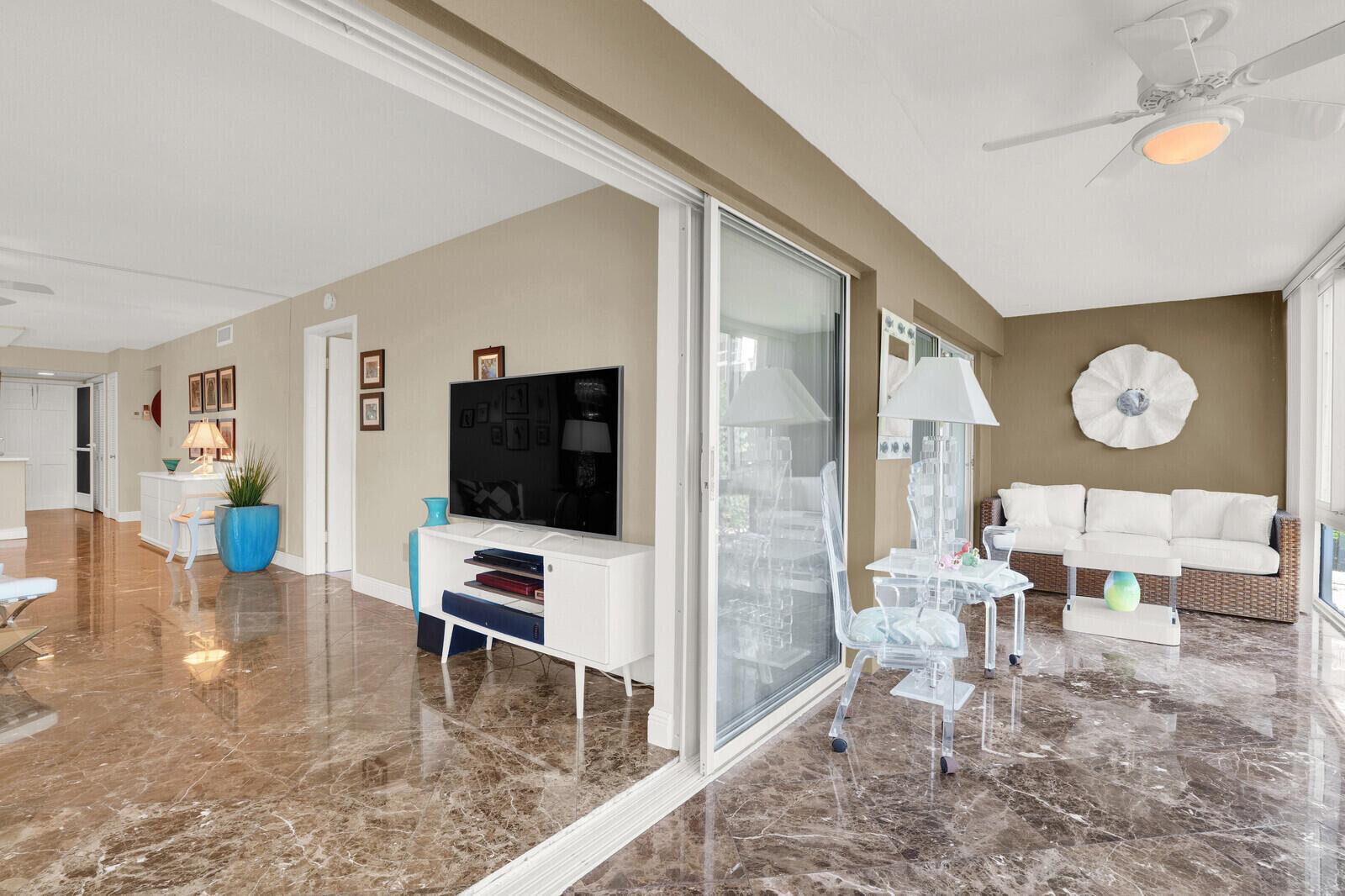 COLONY CONDO APTS IN OR16 - Residential