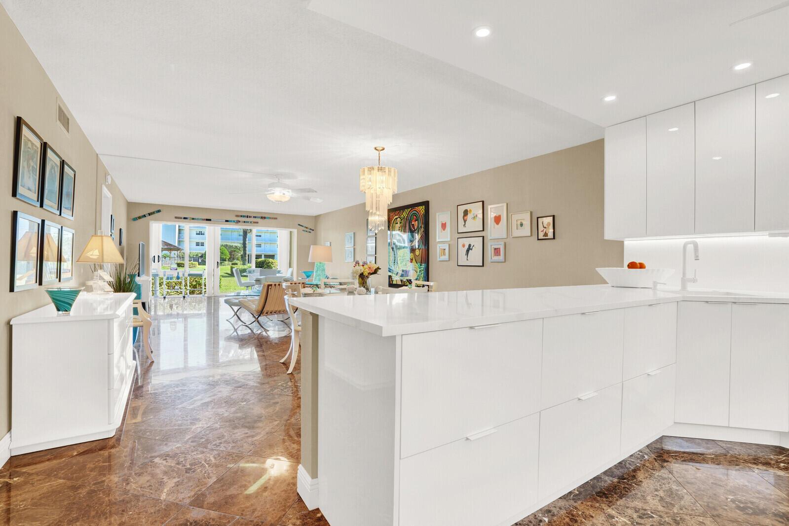 COLONY CONDO APTS IN OR16 - Residential