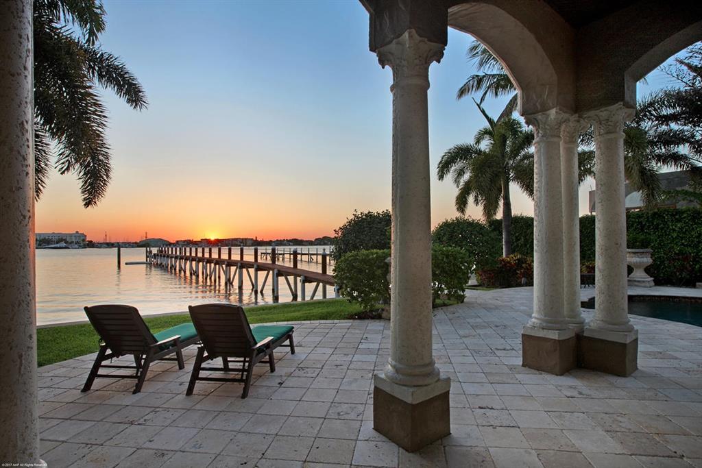 LAKE SHORES LANTANA - Residential