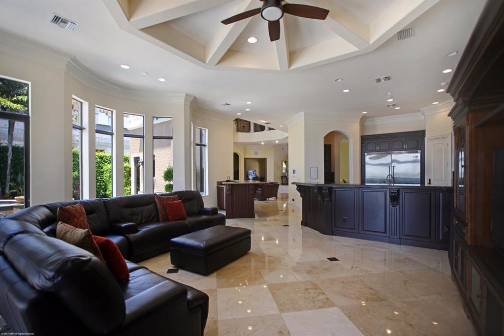 LAKE SHORES LANTANA - Residential