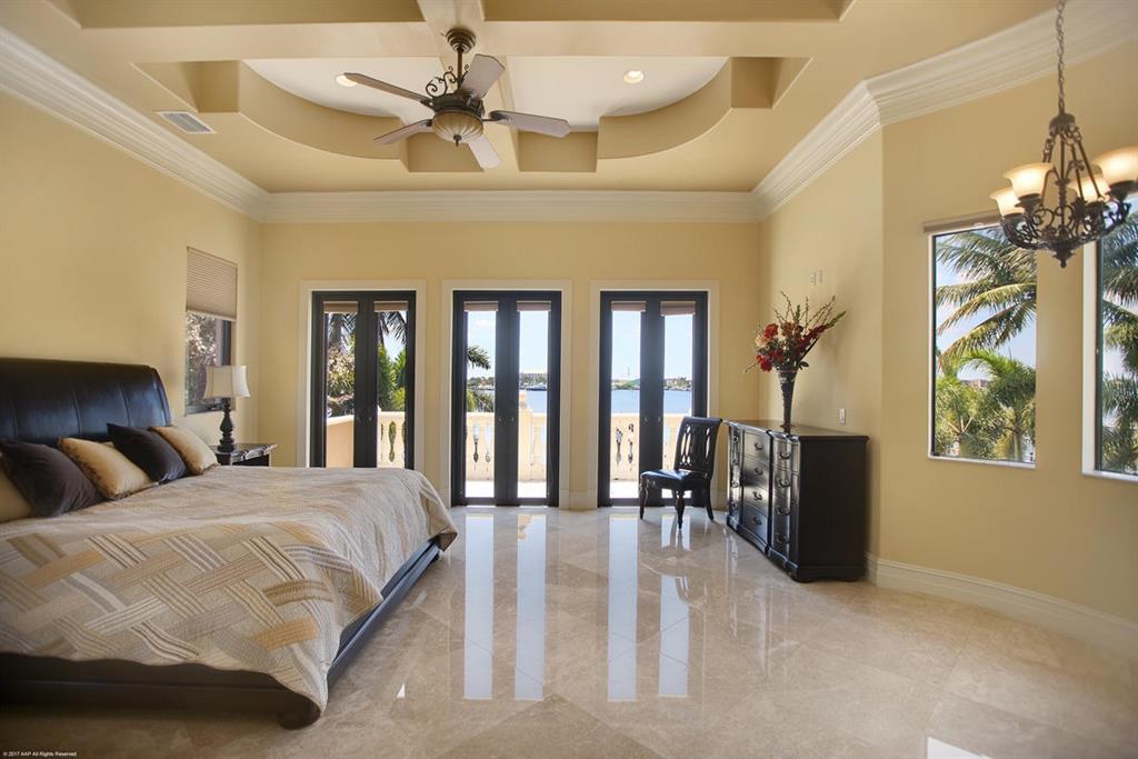 LAKE SHORES LANTANA - Residential