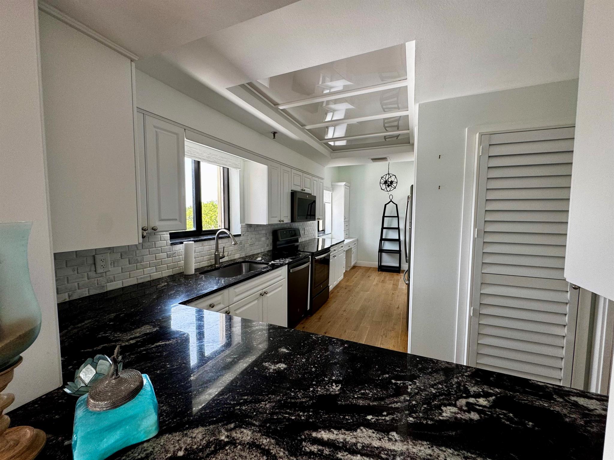 MARINA AT TWELVE OAKS CON - Residential Lease