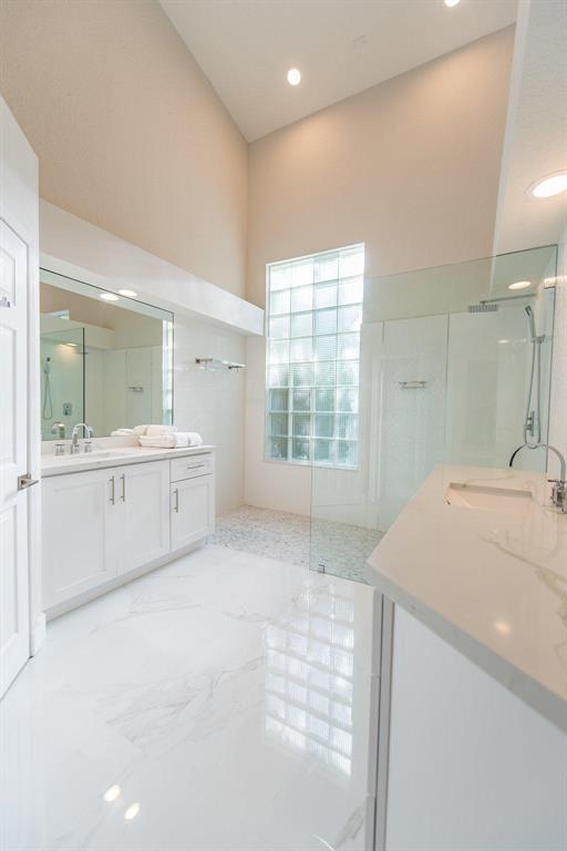 KENSINGTON - Residential