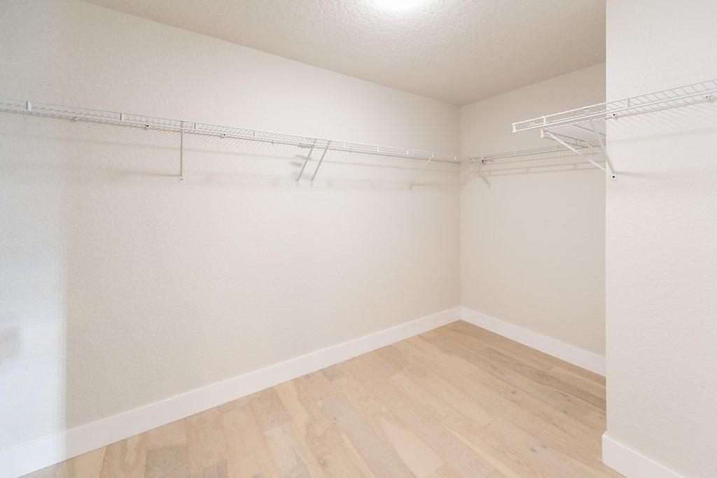 KENSINGTON - Residential