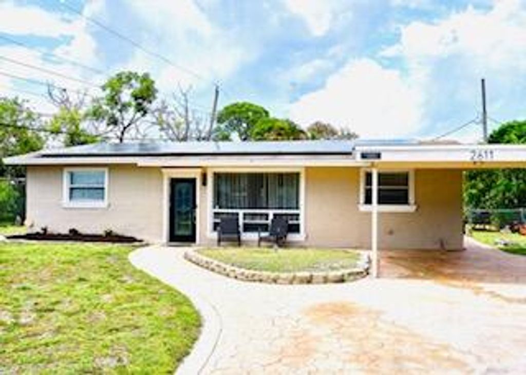 Photo of 2611 NW 27th Street, Oakland Park, FL 33311 (MLS # B26020127)