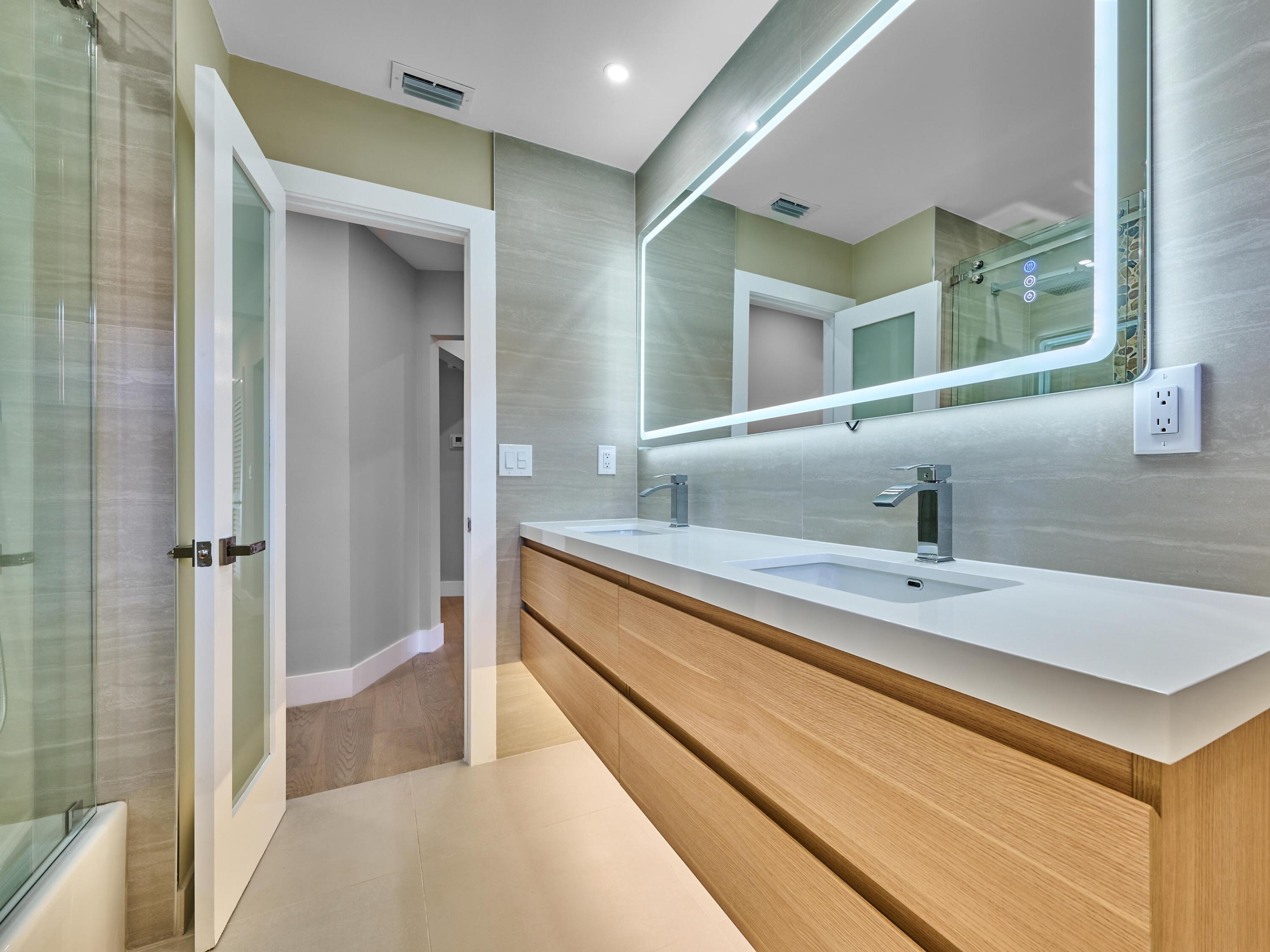 PALM BEACH ISLES 2 - Residential