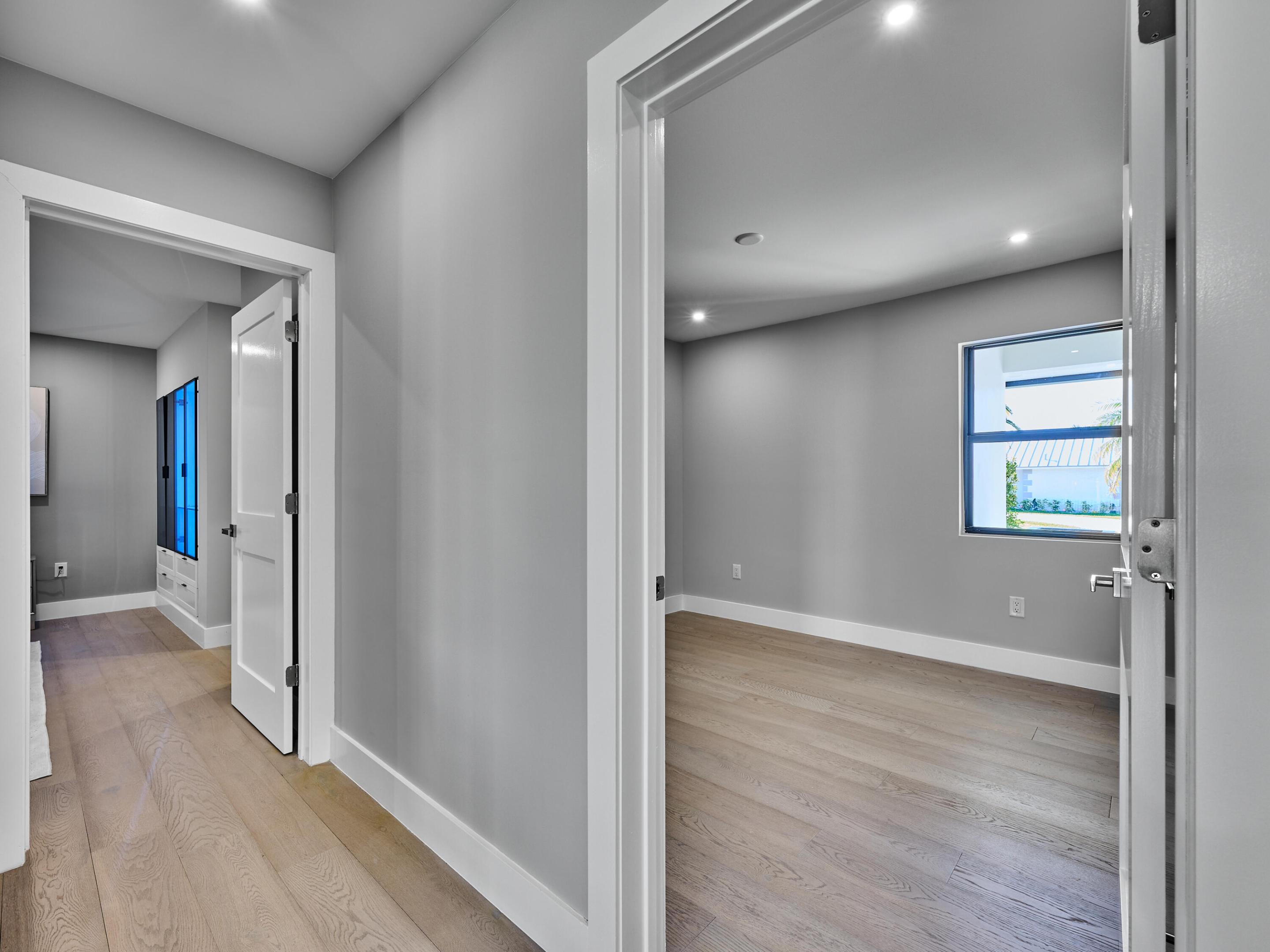 PALM BEACH ISLES 2 - Residential