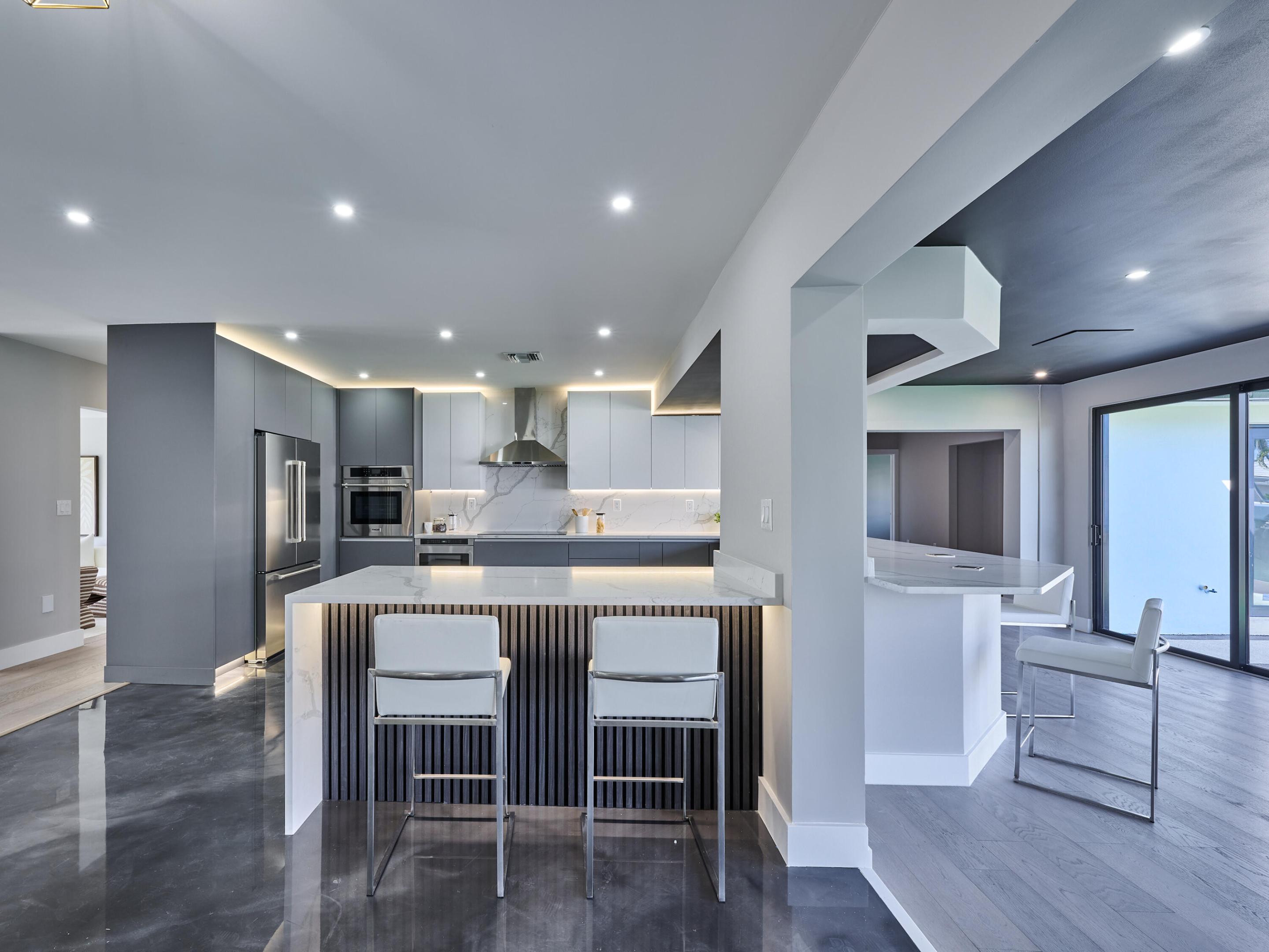 PALM BEACH ISLES 2 - Residential