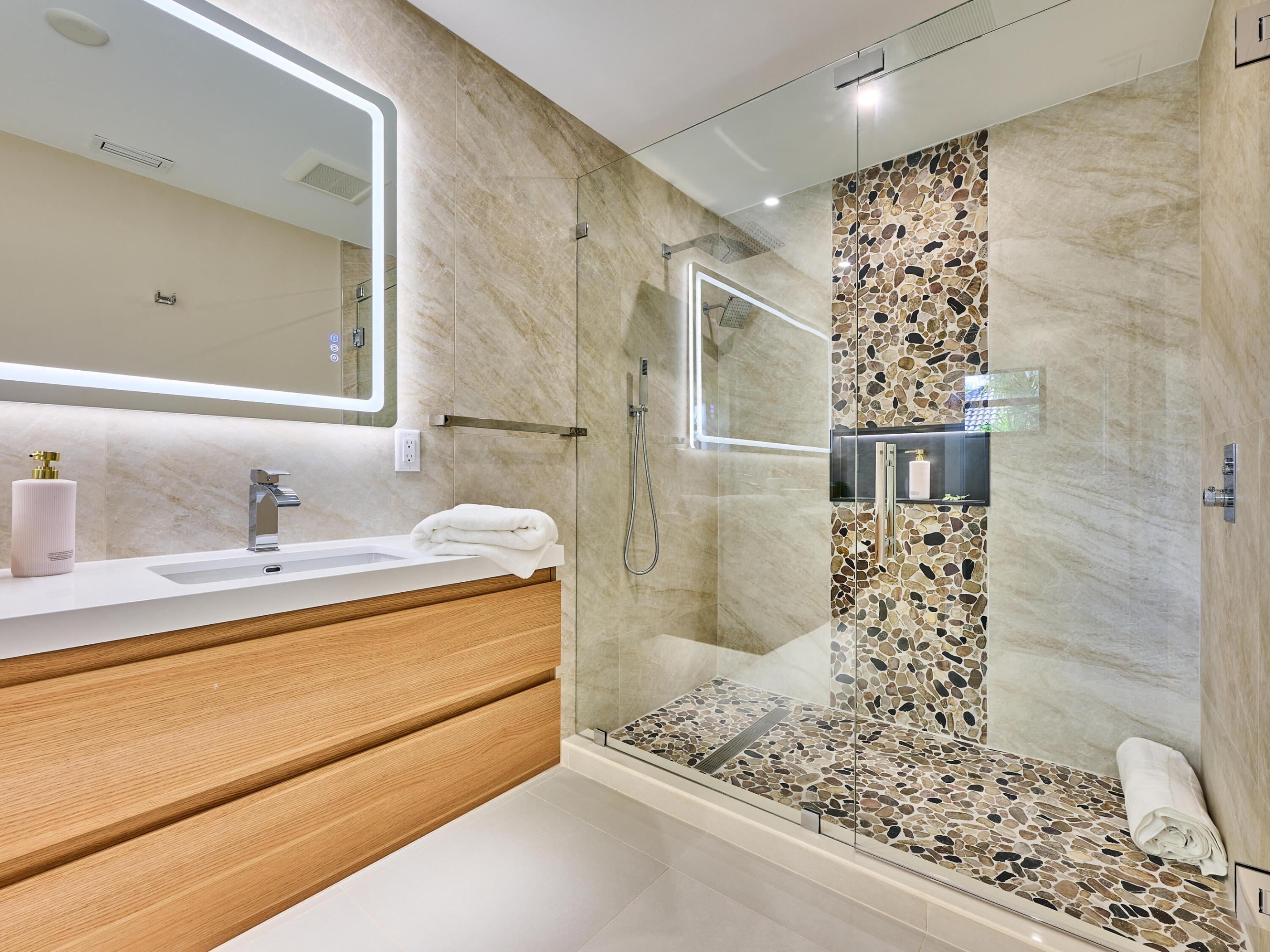 PALM BEACH ISLES 2 - Residential