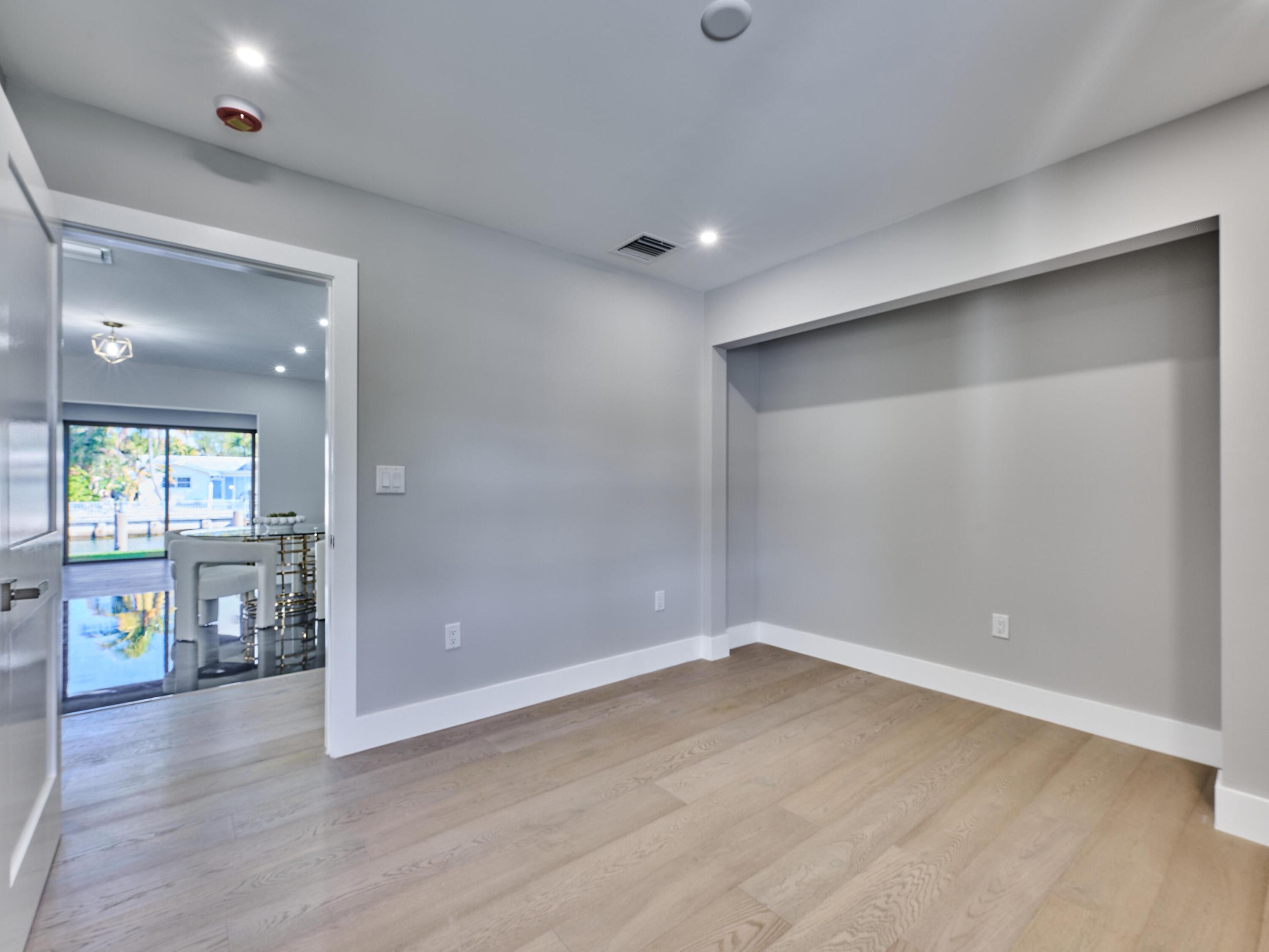 PALM BEACH ISLES 2 - Residential