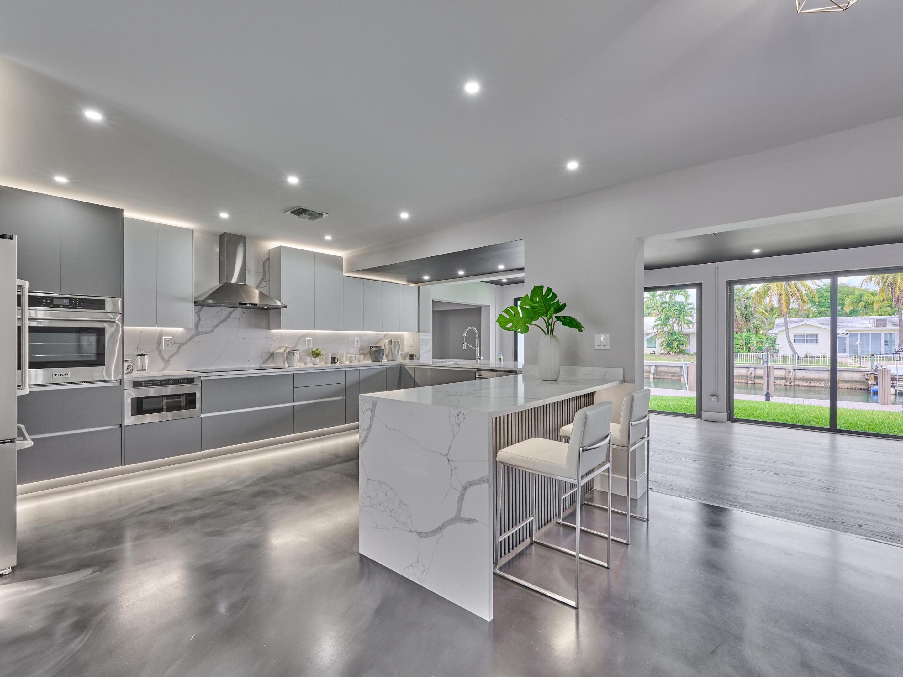 PALM BEACH ISLES 2 - Residential