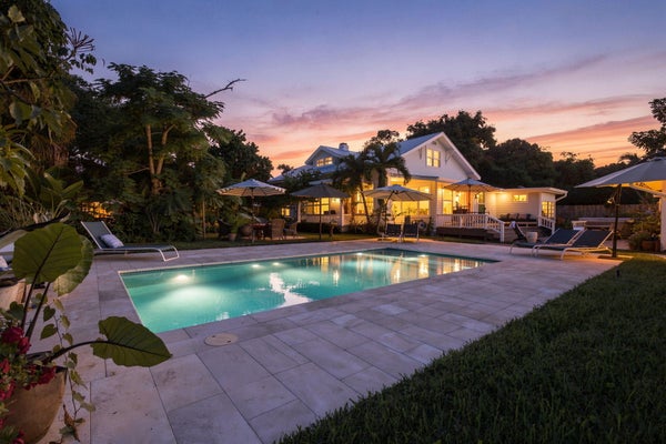 135 SE MARTIN AVE, STUART, FL 34996 - Image 1c4666f33cb6ff307cd4ea77ea7d554e/1805323427